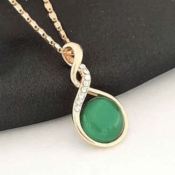 2/$40 Ladies Dark Green Opal Necklace - Picture 1 of 10